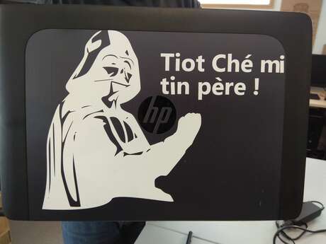 INITIATION | Atelier "crée ton sticker pour l'offrir à Noël" avec La Station à Thérouanne