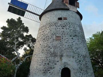 Moulin et la Grande Maison du Domaine du Chaudron (Le)