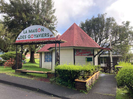 Maison des Goyaviers (La)