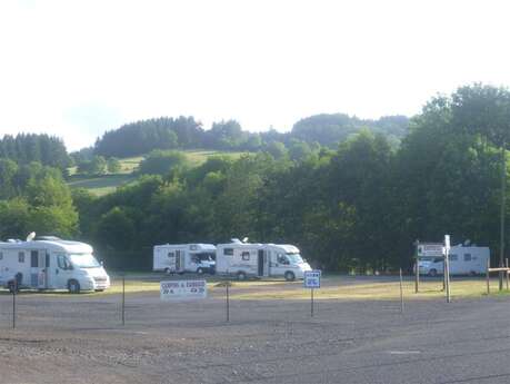 Aire de service et de stationnement pour camping-cars de Saint-Anthème