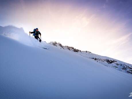 Off-piste excursion with a mountain guide