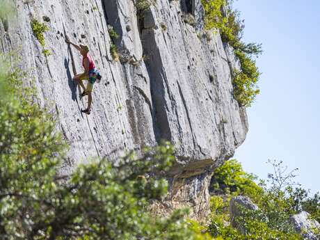 Climbing site of Baume Rousse - Châteauneuf de Chabre