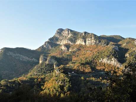 GILETTE - Le tour du Mont Lion