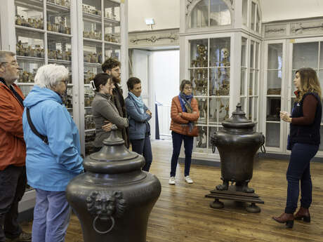 Visite guidée de 45 min à l'Ancienne école de médecine navale