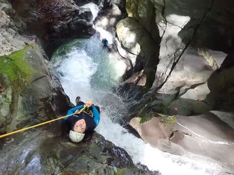 Canyon : Grotte et cascades de Seythenex