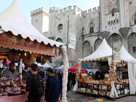 Marché gastronomique et artisanal italien