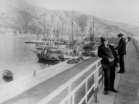 Menton et la mer, histoires portuaires