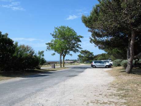 Parking Plage Poste de Secours