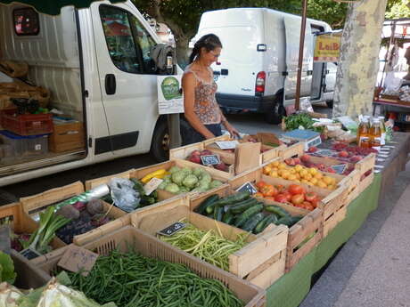 Pot d'accueil et marché en musique