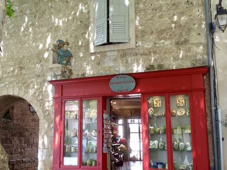 Atelier J. Fine et Mlle Pomponette