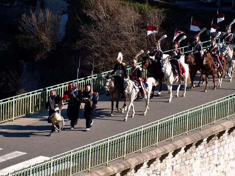 Arrivée de l'ancienne Route Napoléon au Pont de la Baume
