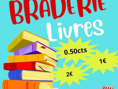 Braderie de livres à la médiathèque de Lauzerte