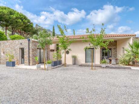 Akwabay - Villa "Cap Lardier" - T6