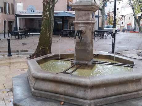 Fontaine de la place Marcel Pagnol