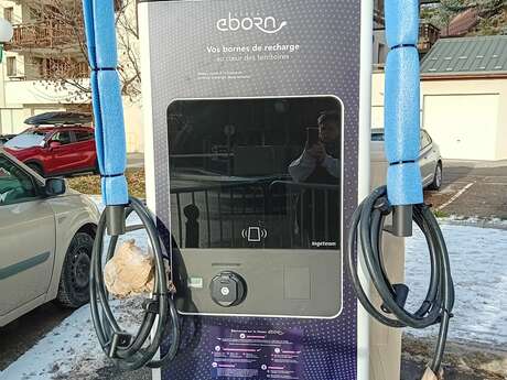 Borne de recharge pour véhicule électrique - Venosc Télécabine