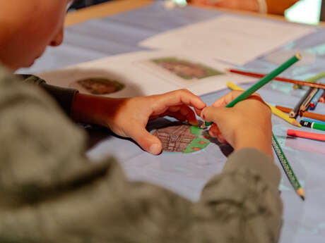 Atelier Raconte en dessin le maquis au musée de la Résistance