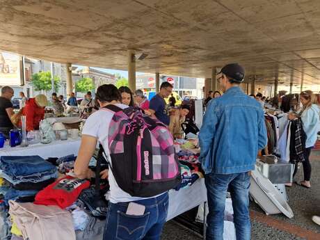 Venta de garaje de primavera