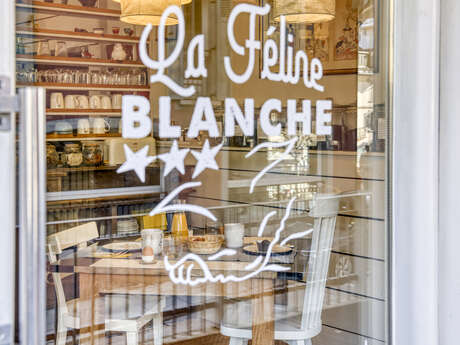 Hôtel La Féline Blanche