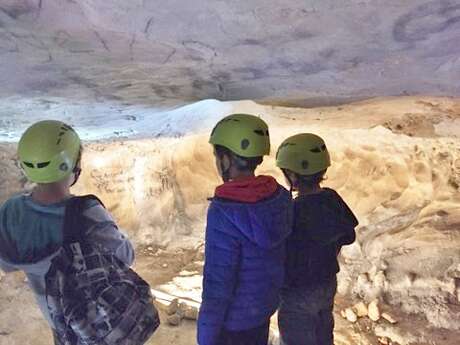 Randonnée "Petit Explorateur" à la grotte de Lombrives