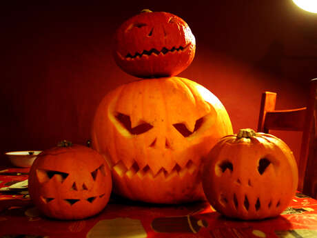 Atelier cerf-volant aux Tours de Merle, spécial Halloween - "Vole, petit fantôme"