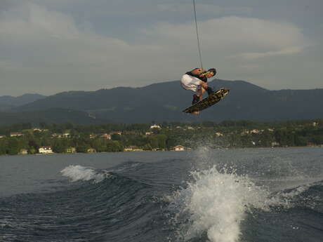 Wakeboard sur le Léman
