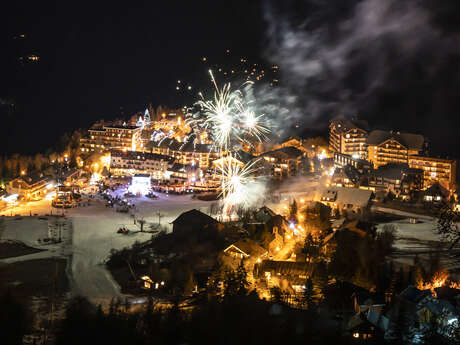 Descente aux flambeaux et feu d'artifice