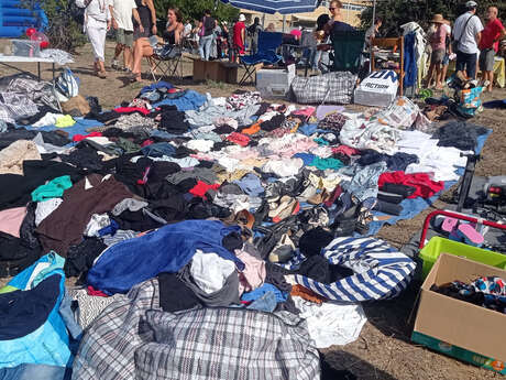 Flea market of the Matéo association