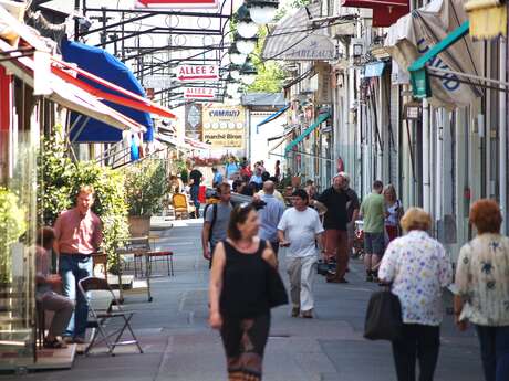 Flea market of Saint-Ouen