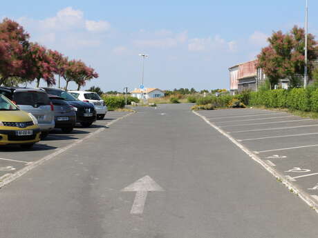 Aparcamiento del mercado de Ars-en-Ré