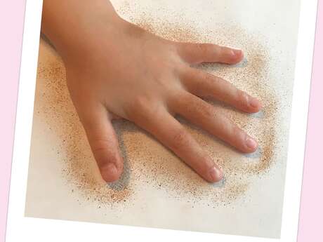 Prehistoric footprint" workshop - Parent/child workshop for ages 2 to 4