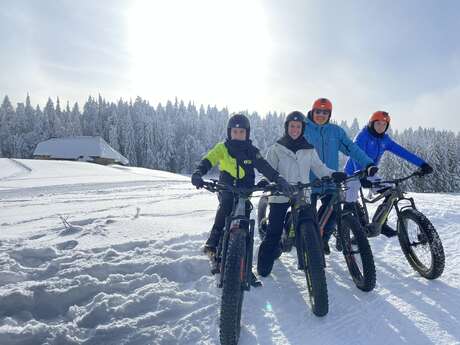 Expérience Vélo, randonnée en VTT électrique et activités de groupe et team building Expérience Vélo, randonnée en VTT électrique et activités de groupe et team building