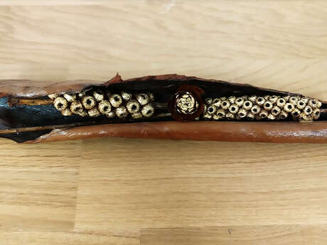 Créer un centre de table de Noël à la feuille d'or Créer un centre de table de Noël à la feuille d'or