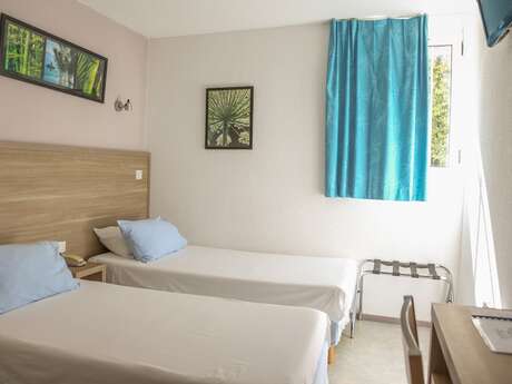 Hôtel Restaurant Olympe - association A.D.I.J.H