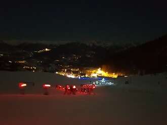 Descente aux flambeaux des moniteurs & feu d