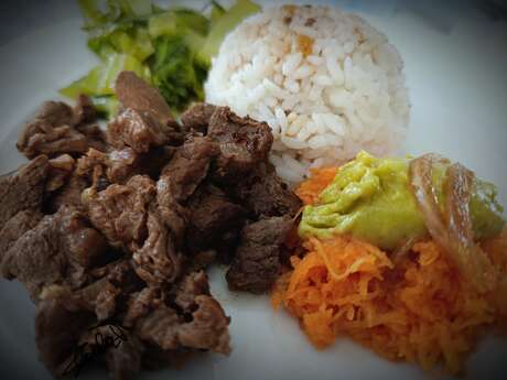 Table d'hôte au camping Bora Bora Beach