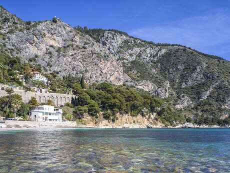 Plage de la baie d'Eze