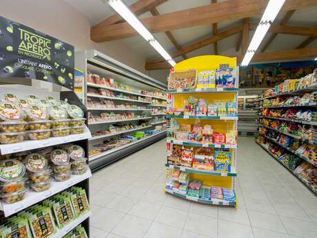 Carrefour-Lebensmittelgeschäft – Campingplatz Capfun – La Pinède