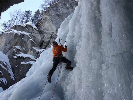 Cascade de glace avec Odilon Ferran