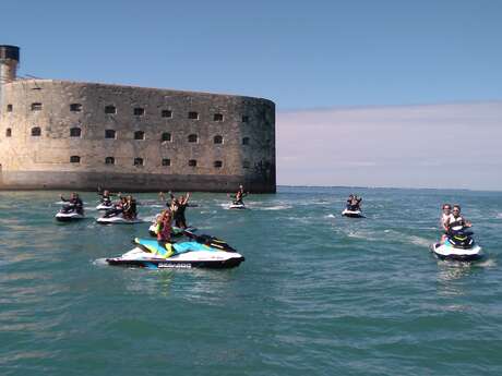 Balade en jet ski autour de fort Boyard par Ré Glisse