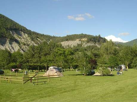 Aire naturelle camping l'Issole Aire naturelle camping l'Issole
