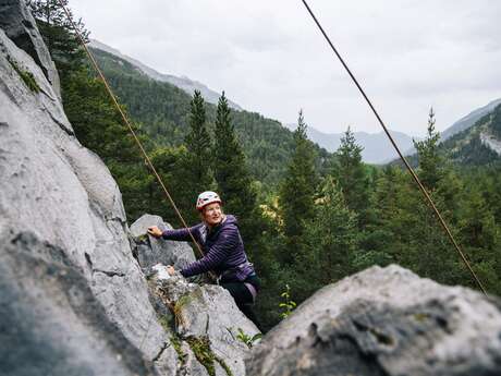 Escalade - cours collectif ados/adultes - Passion outdoor