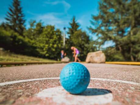 Mini-golf