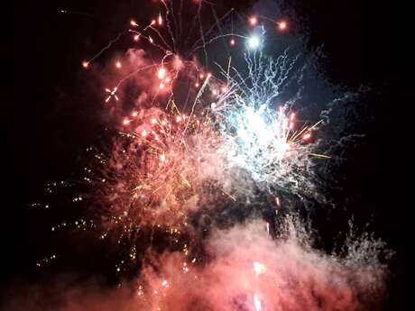 " La magie de Noël est en danger " spectacle pyromusical des Vert Luisant