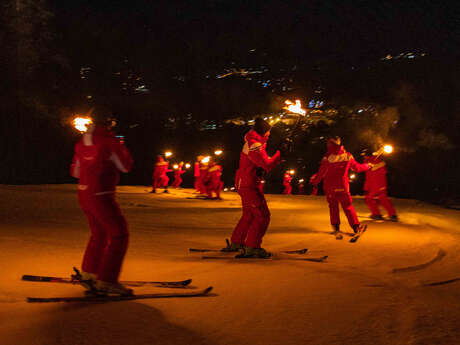 Descente aux flambeaux des enfants
