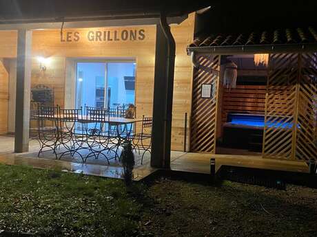 Les Grillons