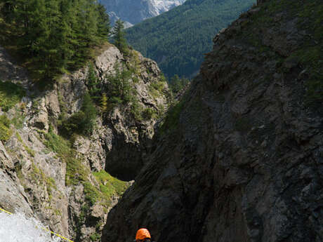 Canyoning with No Limit Rafting