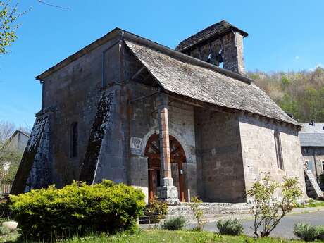 Visita a la iglesia de Jou-sous-Monjou