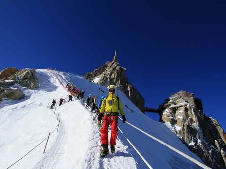 Descente de la vallée blanche - bureau des guides d'Argentière