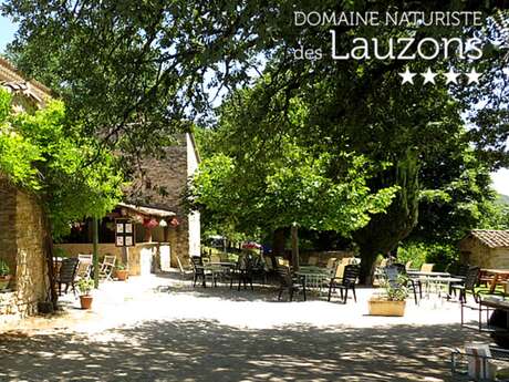 Domaine Les Lauzons : Naturisme au cœur de la nature préservée entre soleil et convivialité