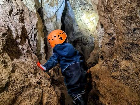 Spéleologie découverte - Grotte de Jubéo avec Ecrins Spéléo Canyon